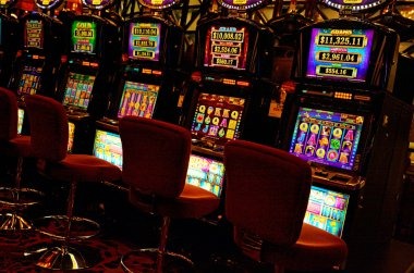 Betting interface and chip selection on mpo1212 slot Live Roulette table
